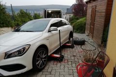 Gumiszerelés szép háttérrel