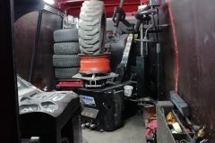 A Bobcat gumi a mobil gumiszerviz autóban